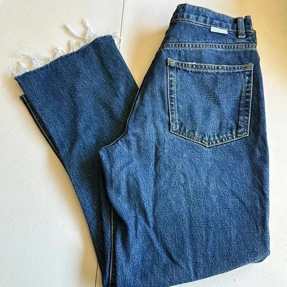 Boyish revolve - Picture 5 of 6